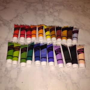 22 Pennelli Acrylic Paint Tubes